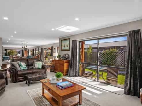 23 Albert Drive, Clyde