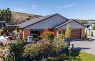 23 Albert Drive, Clyde