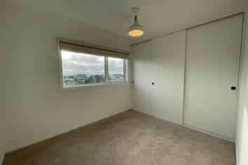 4/160 Kepa Road, Orakei