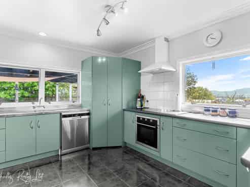 88 Hurndall Street, Maungaturoto