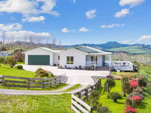 70 Te Pahi River Drive, Paparoa
