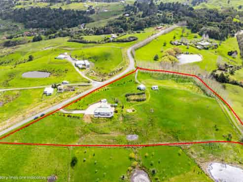 70 Te Pahi River Drive, Paparoa