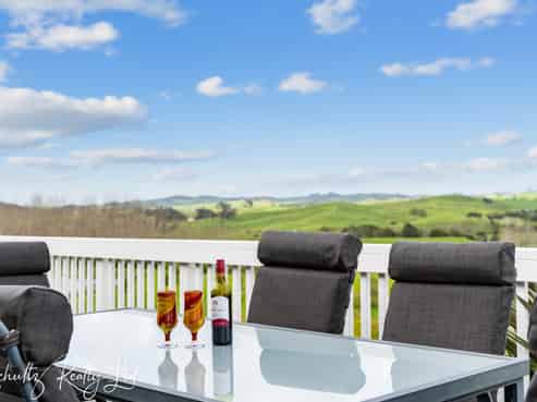 70 Te Pahi River Drive, Paparoa