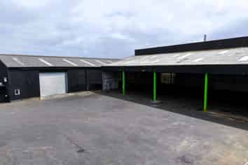 Versatile Penrose Industrial Complex | 3,409 m2