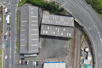 Versatile Penrose Industrial Complex | 3,409 m2