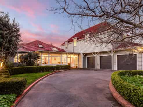 396 Muritai Road, Eastbourne