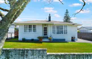 24 Cobham Crescent, Kelston