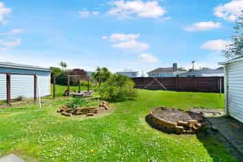 24 Cobham Crescent, Kelston