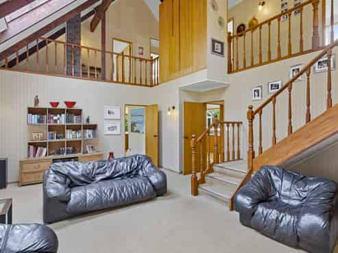 335 Te Moana Road, Waikanae