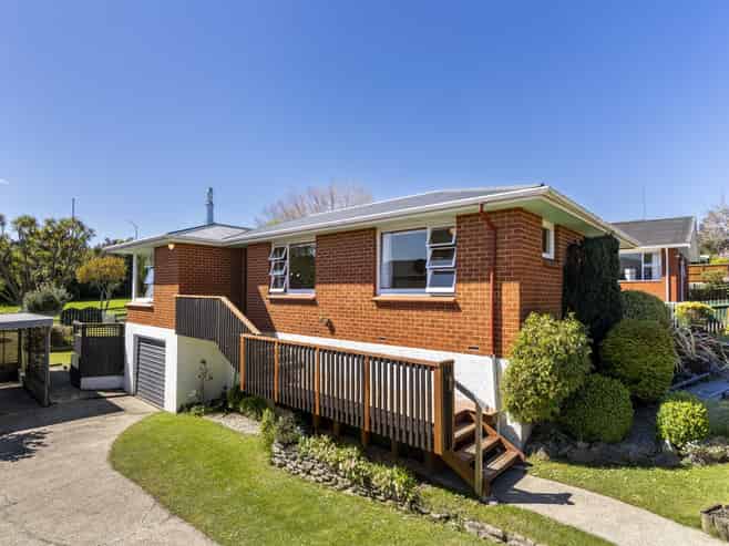 11 Kinmont Crescent, Mosgiel