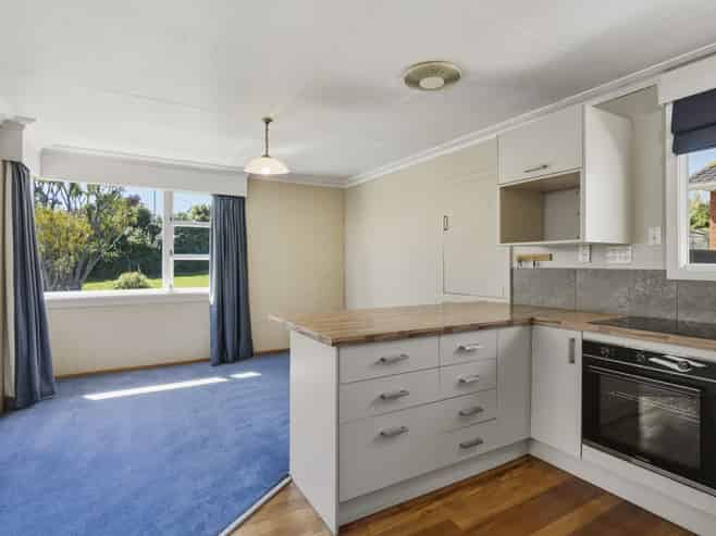 11 Kinmont Crescent, Mosgiel