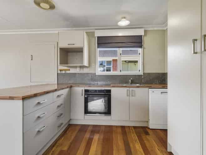 11 Kinmont Crescent, Mosgiel