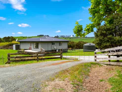 17 Ranganui Road, Kaiwaka