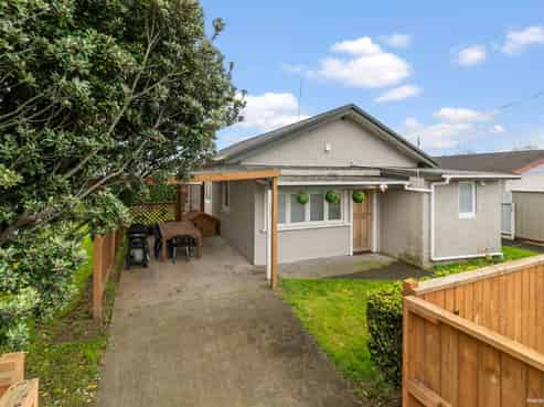 9 Kirk Street, Waiuku