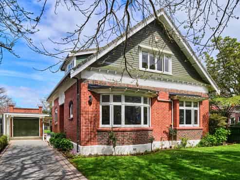 14 Hinau Street, Woburn