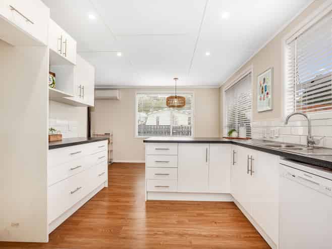 58 Desert Gold Street, Ascot Park