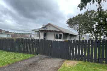 14 Elizabeth Drive, West Harbour