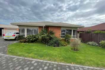 1/18 Knightsbridge Place, Taradale