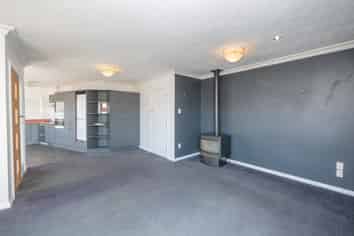 83 Easther Crescent, Kew