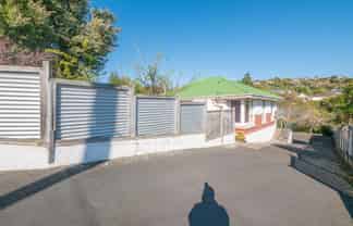 83 Easther Crescent, Kew