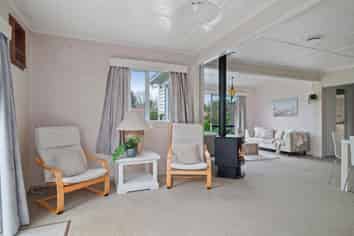2 Holden Avenue, Holdens Bay