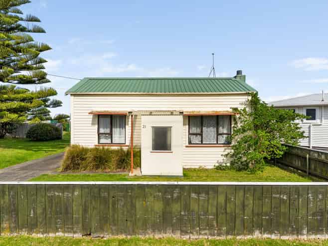 21 Hood Street, Castlecliff