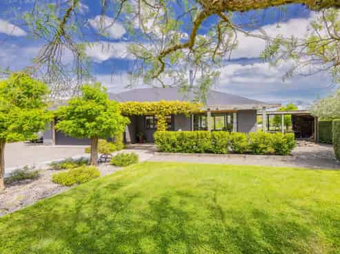 14 Brooker Place, Waipukurau and Surrounds