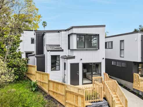 23B Caribbean Drive, Unsworth Heights