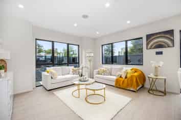 1/25 Hedge Row, Sunnyhills