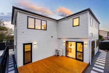 1/25 Hedge Row, Sunnyhills