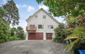 17 Hill Road, Belmont