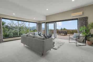 17 Hill Road, Belmont