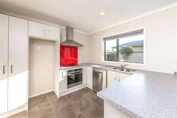 19 Buckingham Place, Springvale
