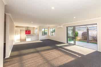 19 Buckingham Place, Springvale