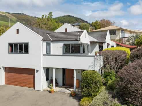 21 Idesia Grove, Richmond