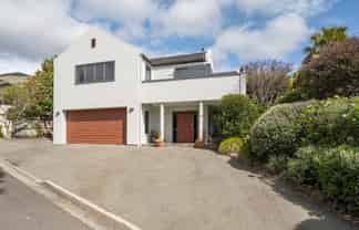 21 Idesia Grove, Richmond