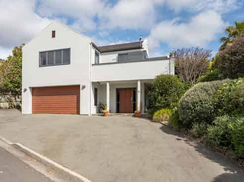 21 Idesia Grove, Richmond