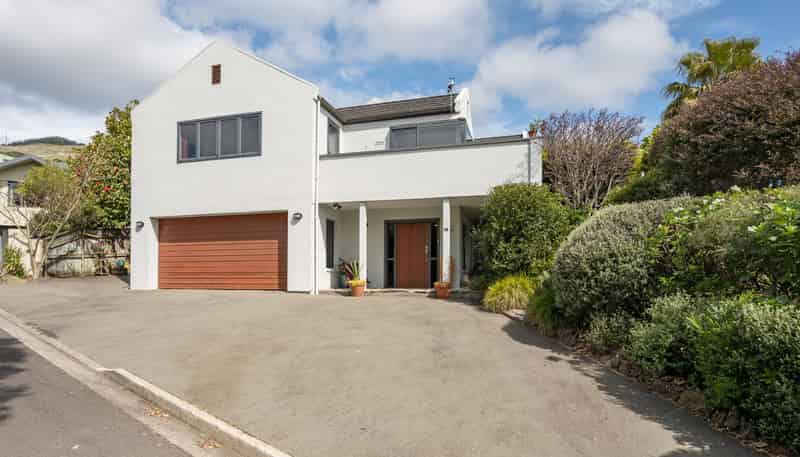 21 Idesia Grove, Richmond