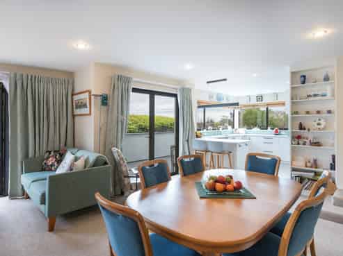 21 Idesia Grove, Richmond