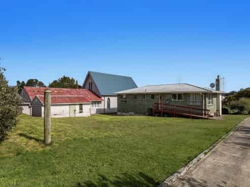 12 Howell Road, Taneatua