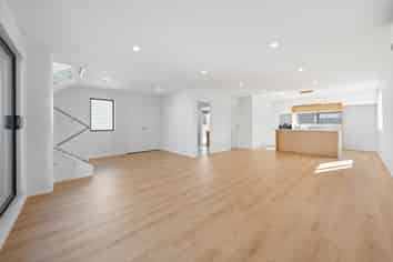 2/46 Cockayne Crescent, Sunnynook