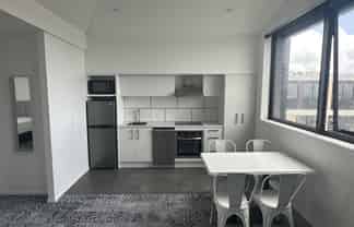 332/1 Layard Street, Avondale