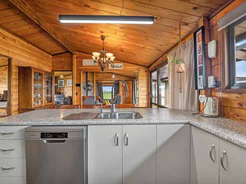 11A Warwick Road, Stratford