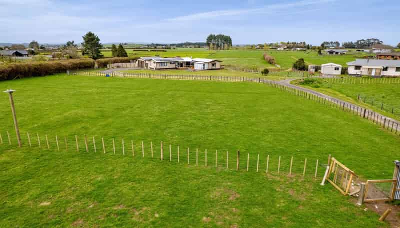 11A Warwick Road, Stratford