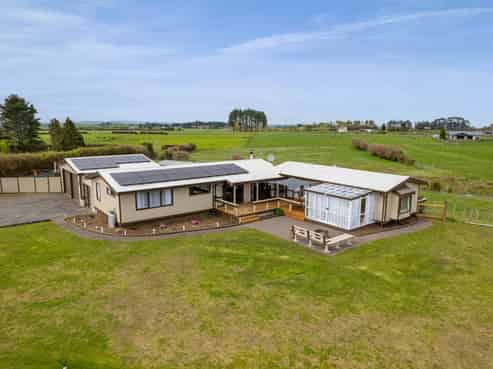 11A Warwick Road, Stratford