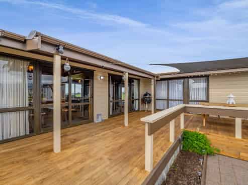 11A Warwick Road, Stratford