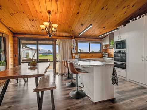 11A Warwick Road, Stratford