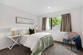 2/12 Oak Street, Royal Oak
