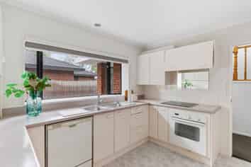 2/12 Oak Street, Royal Oak