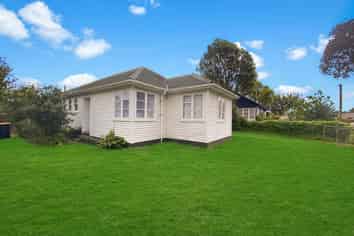 33 Blighs Road, Strowan